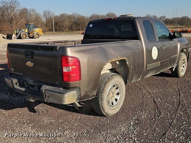 Image of Chevrolet 1500 equipment image 4