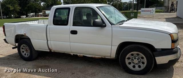 Image of Chevrolet 1500 equipment image 3