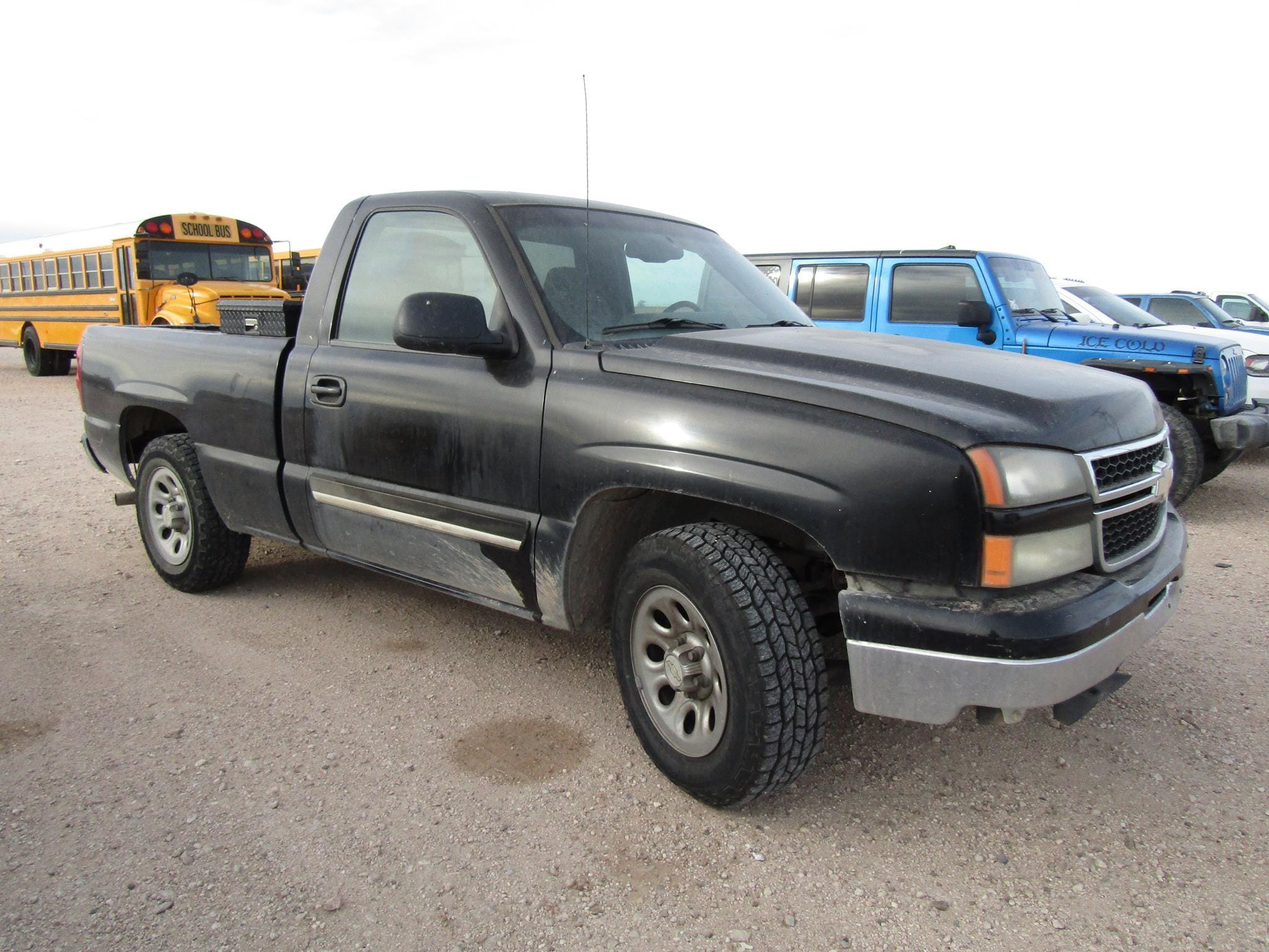 2007 Chevrolet 1500 Equipment Image0