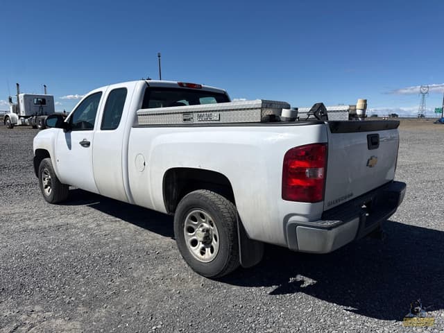 Image of Chevrolet 1500 equipment image 2