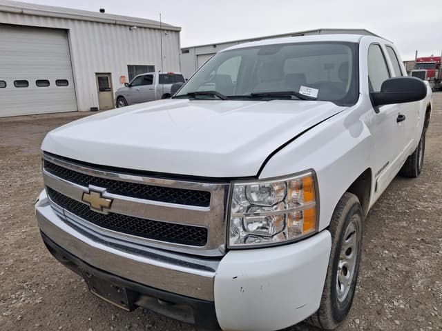 Image of Chevrolet 1500 equipment image 3