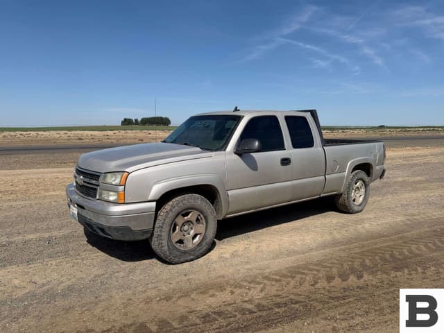 Image of Chevrolet 1500 equipment image 1