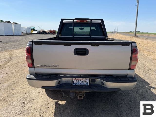Image of Chevrolet 1500 equipment image 4