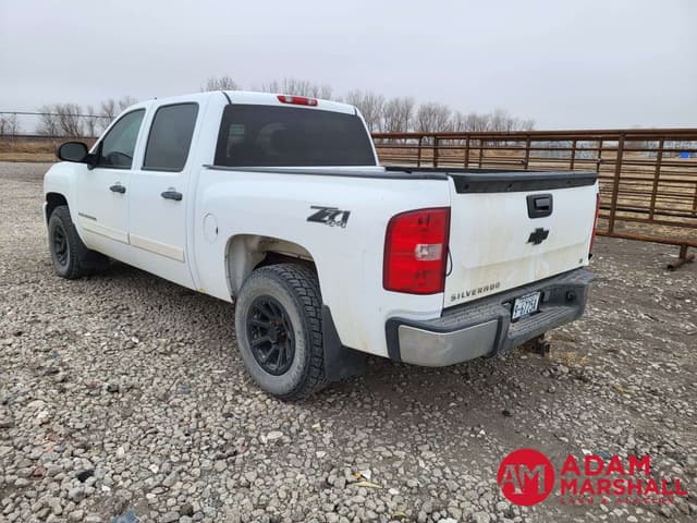 Image of Chevrolet 1500 equipment image 3