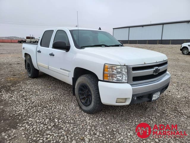 Image of Chevrolet 1500 equipment image 1