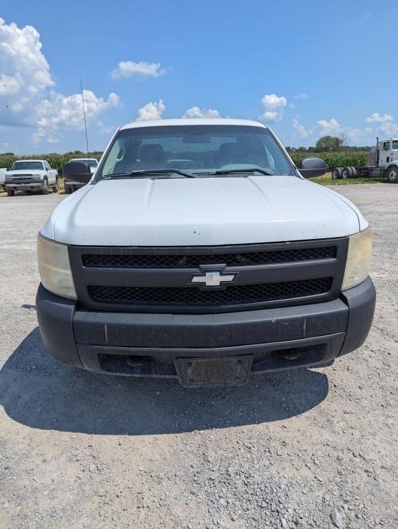 Image of Chevrolet 1500 equipment image 2