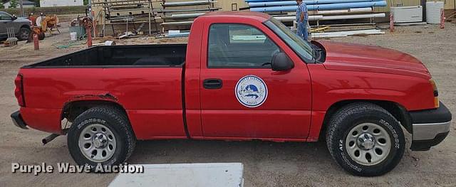 Image of Chevrolet 1500 equipment image 3