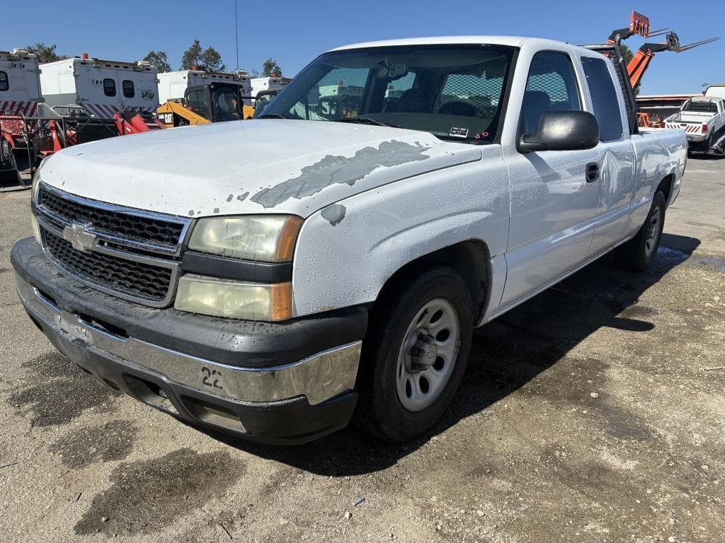 Image of Chevrolet Silverado Primary image