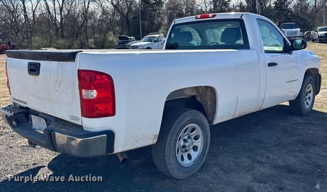 Image of Chevrolet 1500 equipment image 4