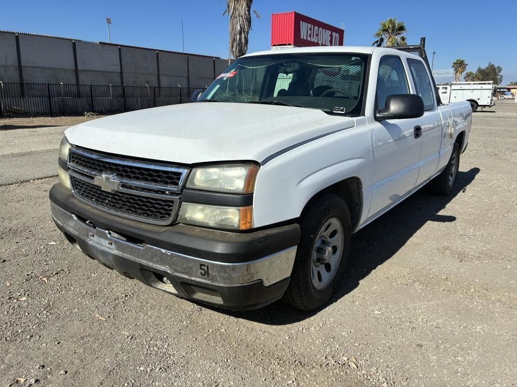 Image of Chevrolet Silverado Primary image
