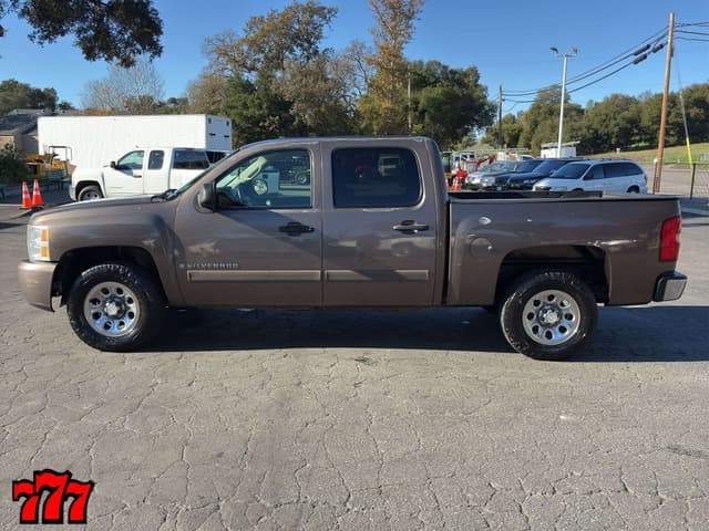 Image of Chevrolet 1500 equipment image 2