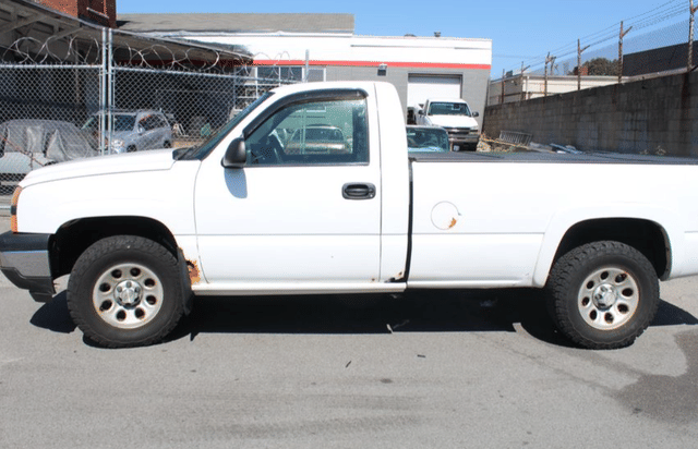 Image of Chevrolet Silverado equipment image 1