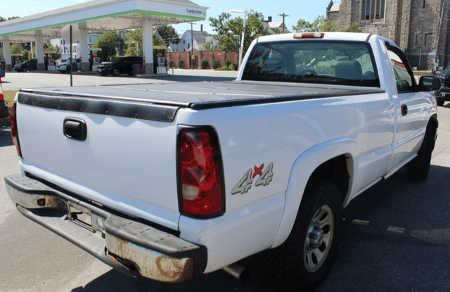 Image of Chevrolet Silverado equipment image 4