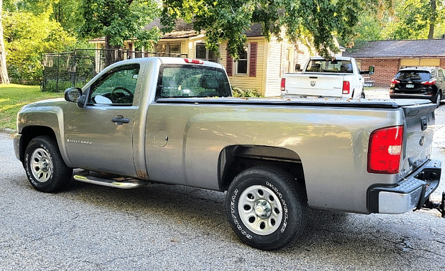 Image of Chevrolet Silverado equipment image 1