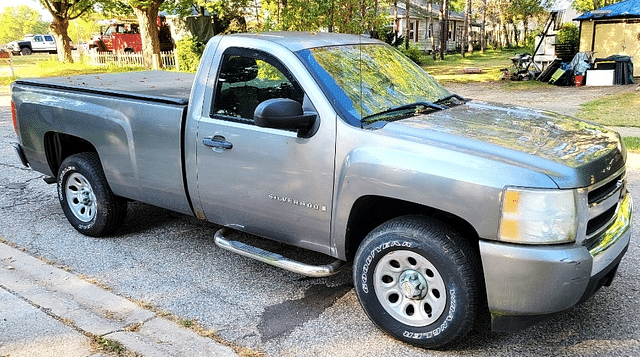 Image of Chevrolet Silverado equipment image 3