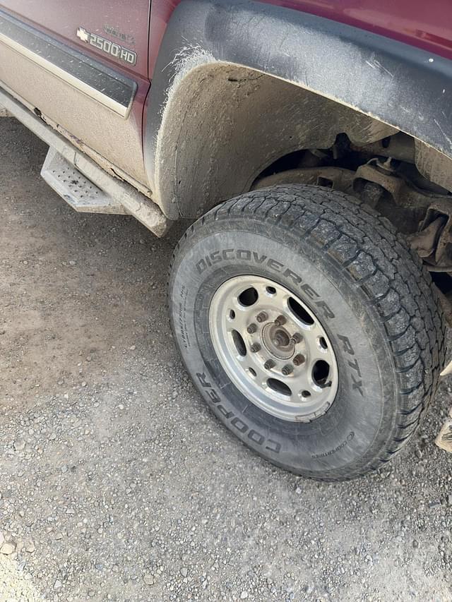 Image of Chevrolet 2500 equipment image 1