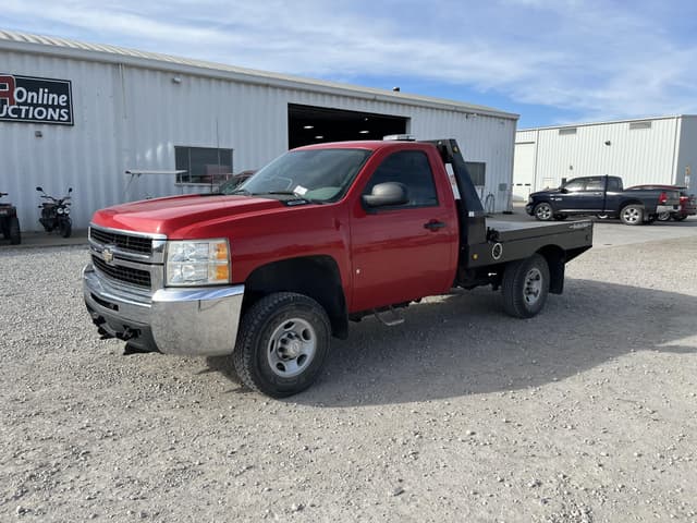 Image of Chevrolet 2500 equipment image 2