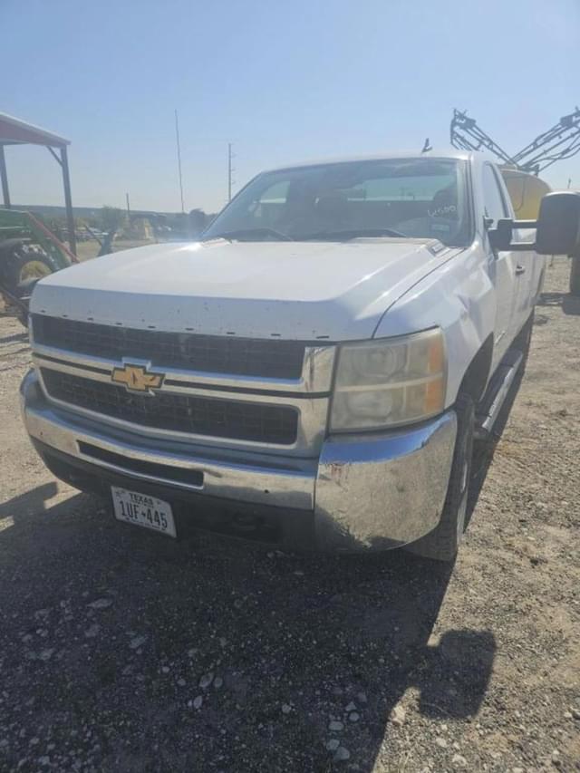 Image of Chevrolet 2500 equipment image 1