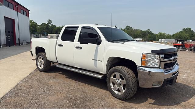 Image of Chevrolet 2500HD equipment image 1