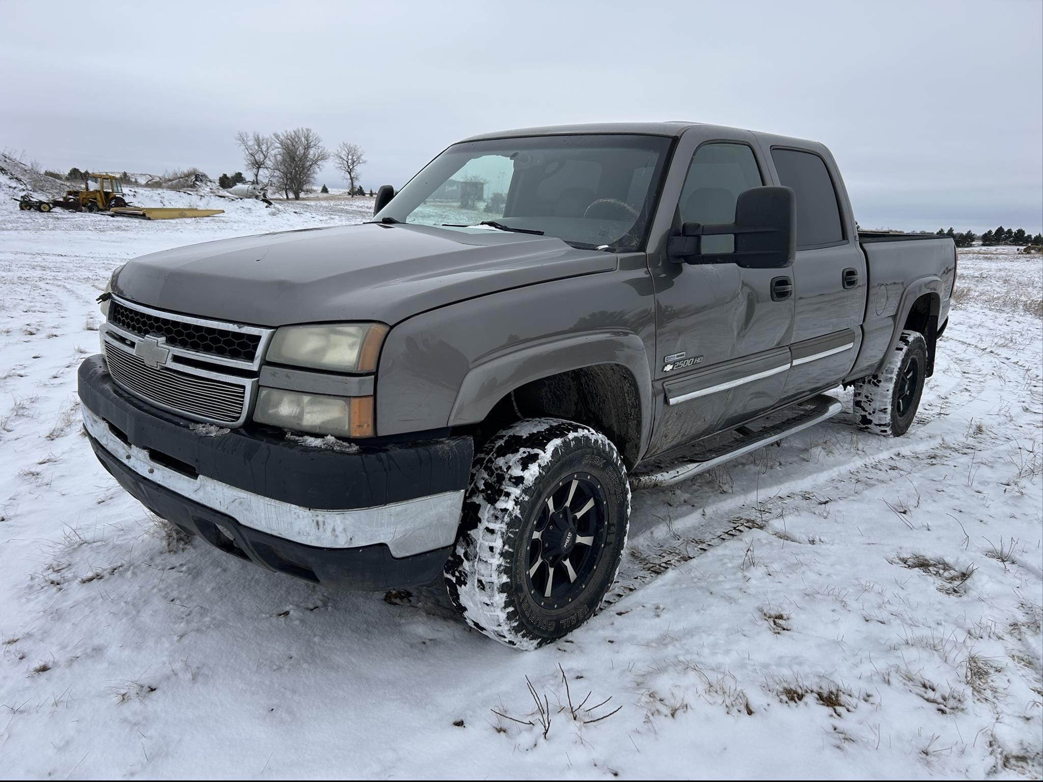 2007 Chevrolet 2500HD Equipment Image0