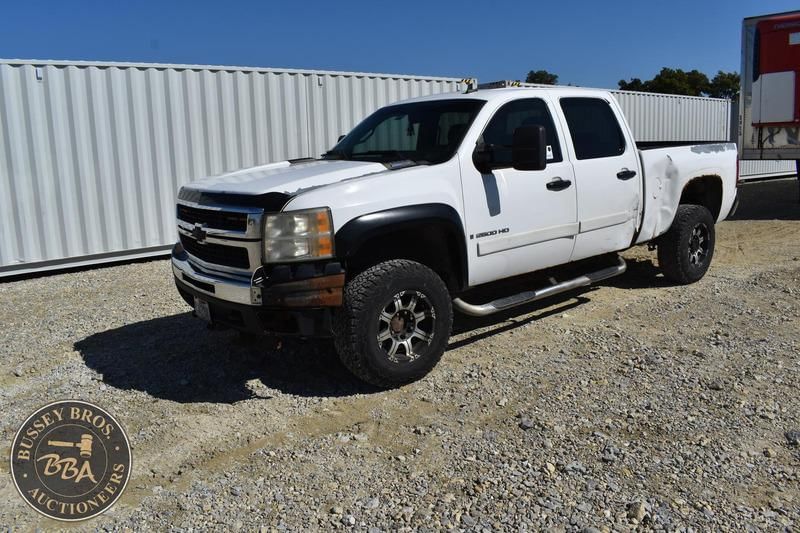2007 Chevrolet 2500HD Equipment Image0
