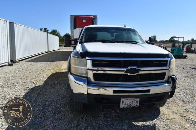 Image of Chevrolet 2500HD equipment image 4