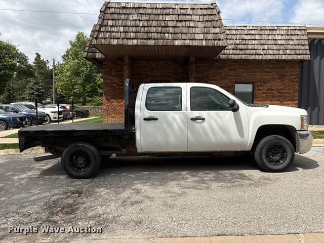 Image of Chevrolet 2500HD equipment image 3
