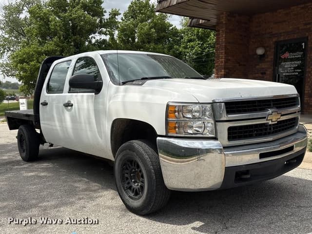 Image of Chevrolet 2500HD equipment image 2