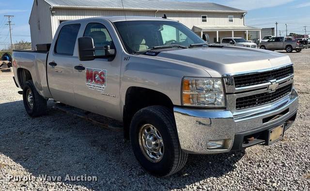 Image of Chevrolet 2500HD equipment image 2