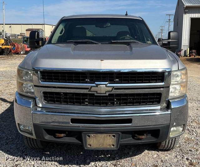 Image of Chevrolet 2500HD equipment image 1