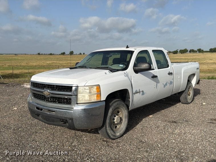 2007 Chevrolet 2500HD Equipment Image0