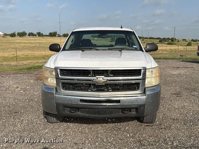 Image of Chevrolet 2500HD equipment image 1