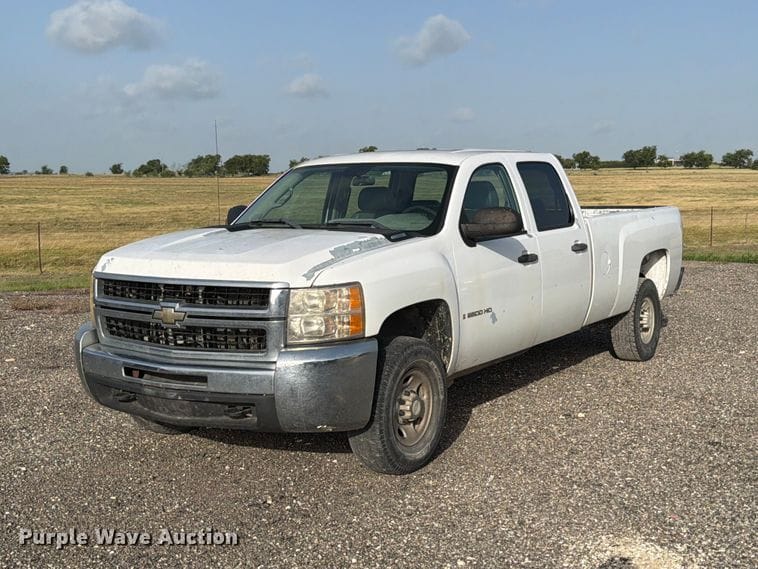 2007 Chevrolet 2500HD Equipment Image0