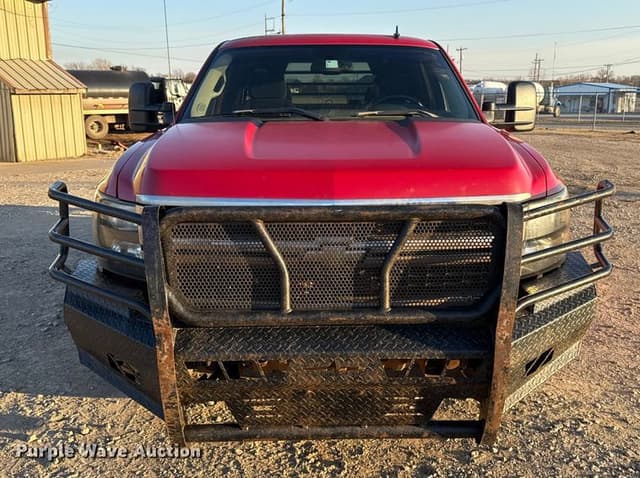 Image of Chevrolet 2500HD equipment image 1