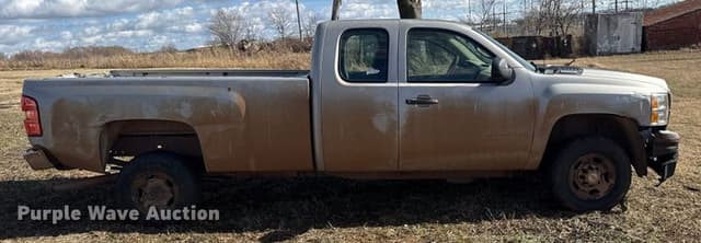 Image of Chevrolet 2500HD equipment image 3