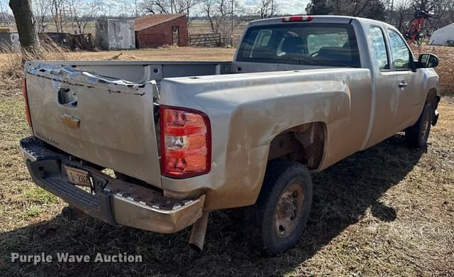 Image of Chevrolet 2500HD equipment image 4