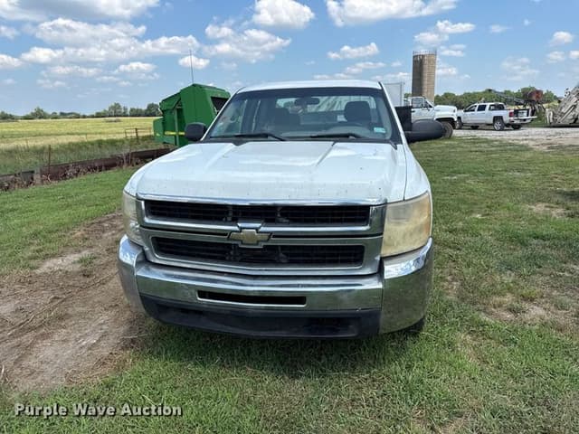 Image of Chevrolet 2500HD equipment image 1