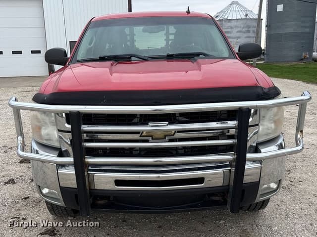 Image of Chevrolet 2500HD equipment image 1