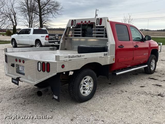 Image of Chevrolet 2500HD equipment image 4