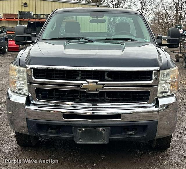 Image of Chevrolet 2500HD equipment image 1