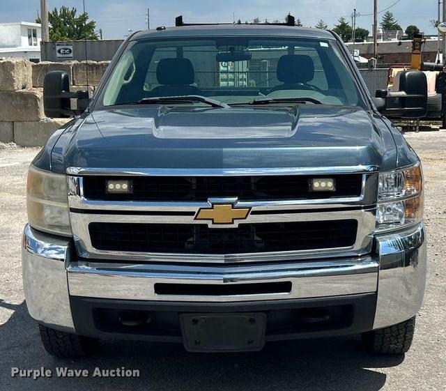 Image of Chevrolet 2500HD equipment image 1