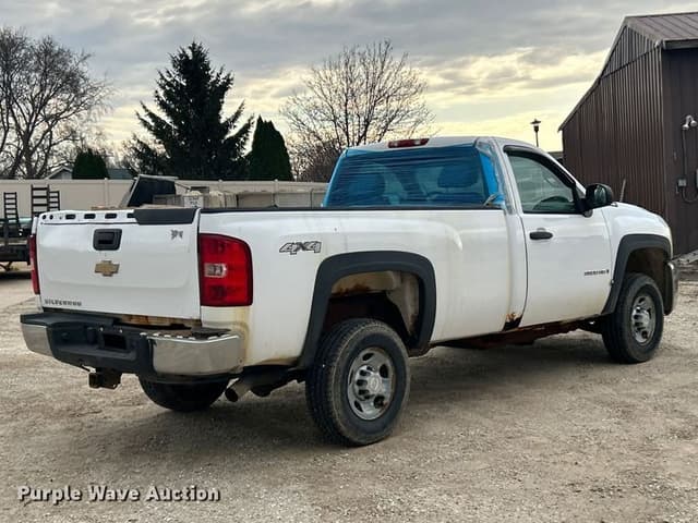 Image of Chevrolet 2500HD equipment image 4