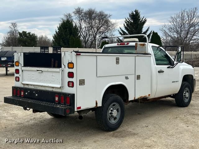 Image of Chevrolet 2500HD equipment image 4