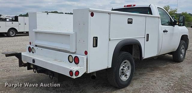 Image of Chevrolet 2500HD equipment image 4