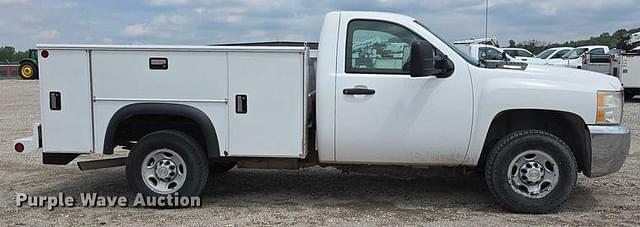 Image of Chevrolet 2500HD equipment image 3