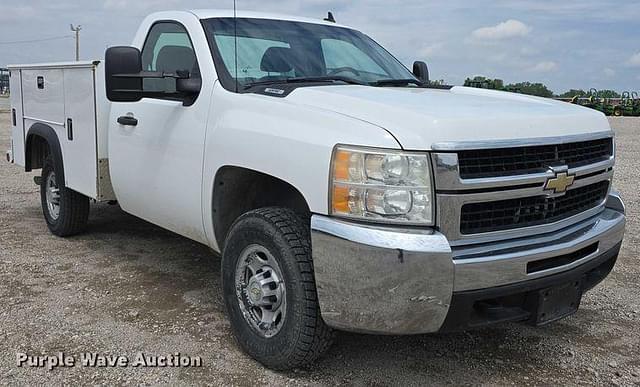 Image of Chevrolet 2500HD equipment image 2