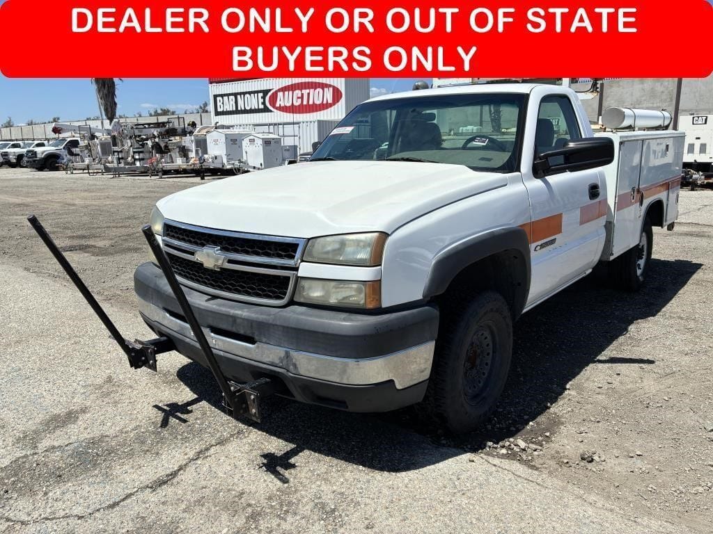 2007 Chevrolet 2500HD Equipment Image0
