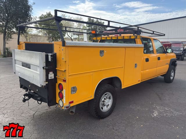 Image of Chevrolet 2500HD equipment image 4