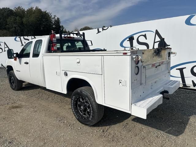 Image of Chevrolet 3500 equipment image 2