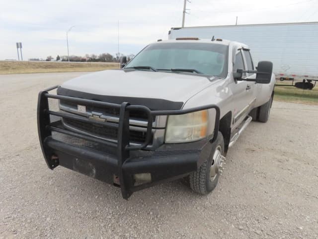 Image of Chevrolet 3500HD equipment image 1